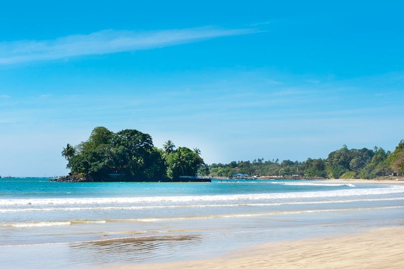 mirissa-sri-lanka-beach