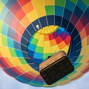 the view of a hot air balloon from below