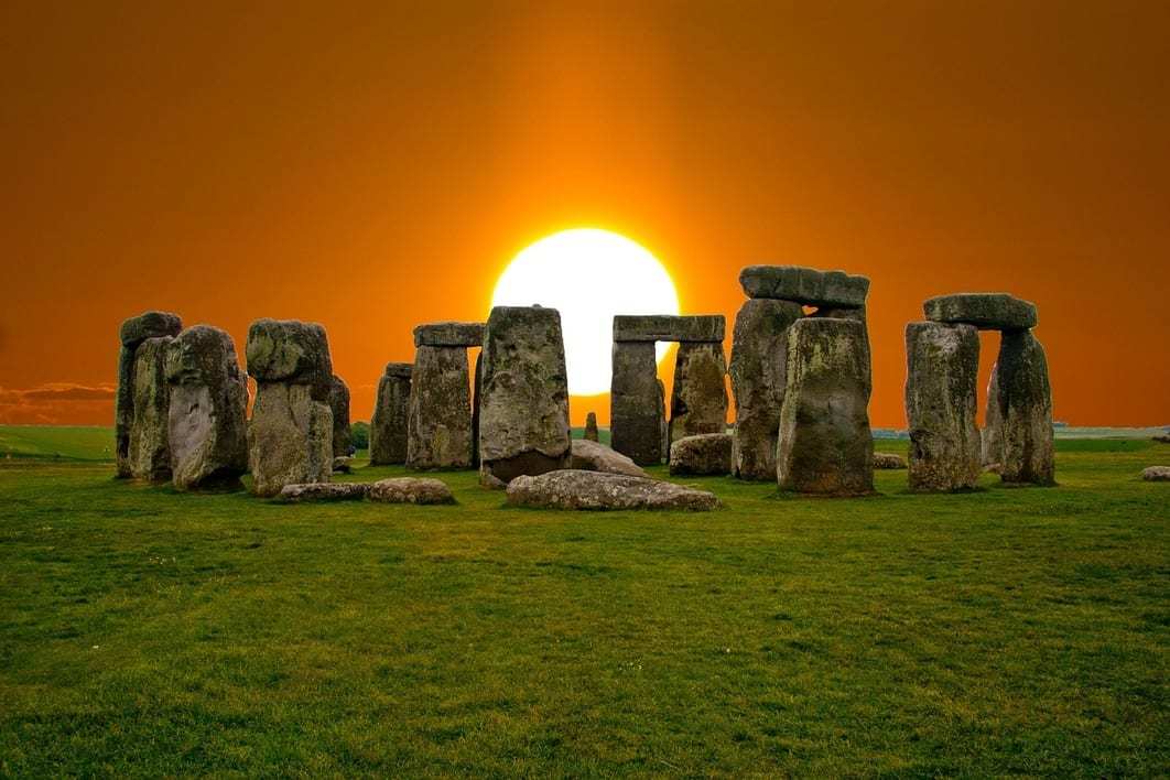 sunrise tour of stonehenge