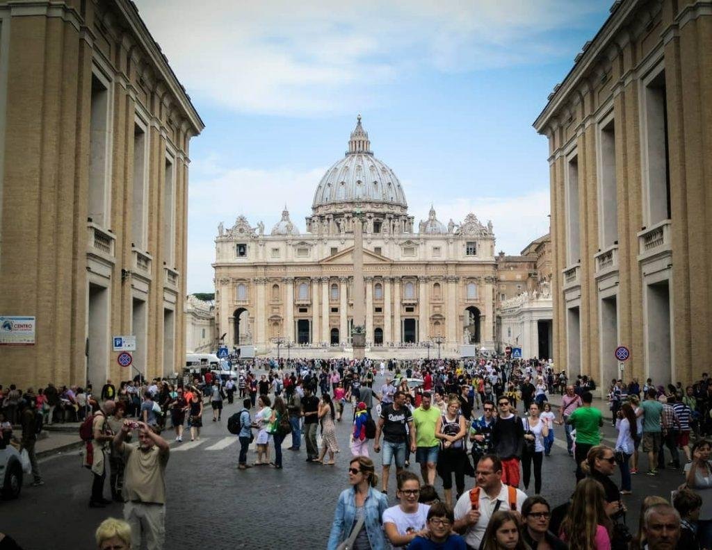 Tourists in St. Peter's Square