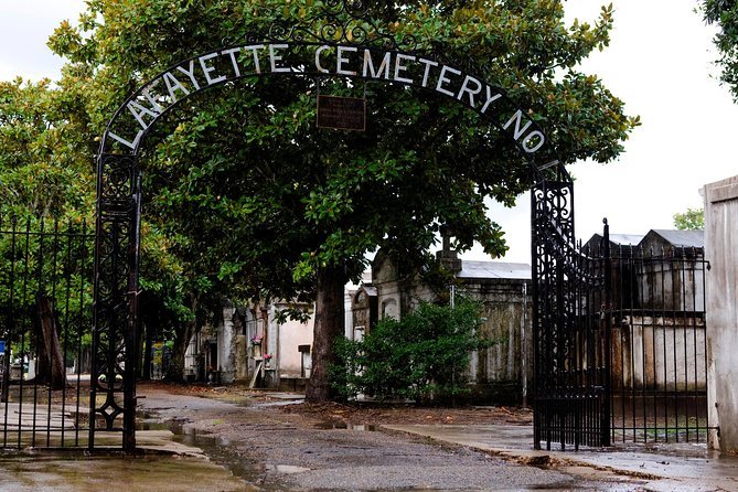 Lafayette Cemetery No. 1 Walking Tour