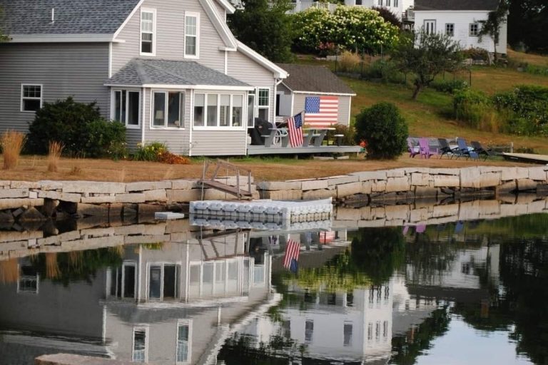 Best Lake Towns in America Your Guide to a Funfilled Vacation