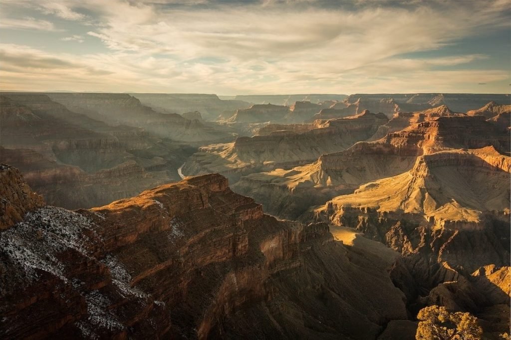 Helicopter over Grand Canyon | Scenic Rides & Tours
