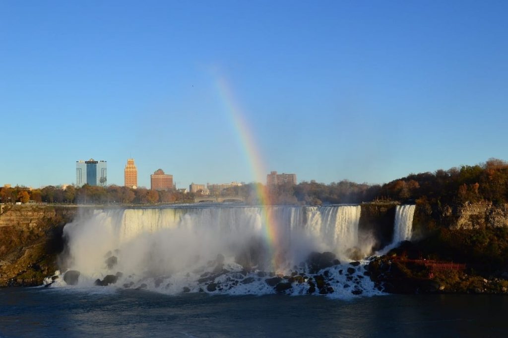 Niagara Falls rainbow 