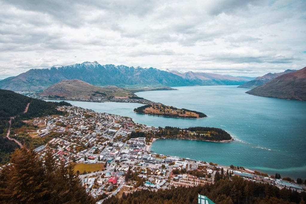 Heli Tours Queenstown | Scenic Flights on South Island