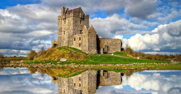 From Galway: Full-Day Cliffs of Moher and Sightseeing Tour