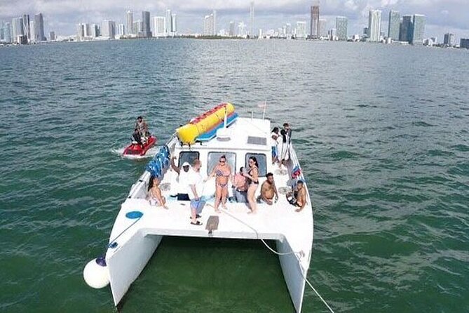 Catamaran Boat Tour W/ Watersports Jet Ski Banana Rides Celebrity Houses Drink