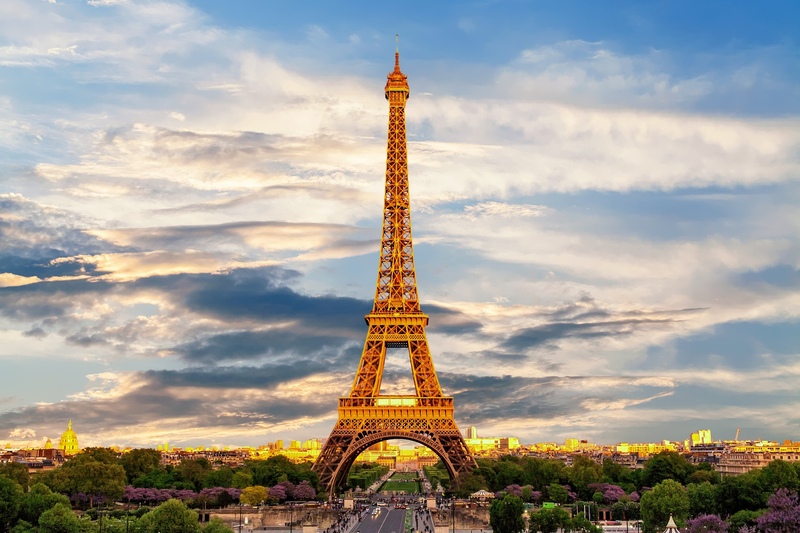 The best time to visit France to get a view from the Eiffel Tower is in autumn. 