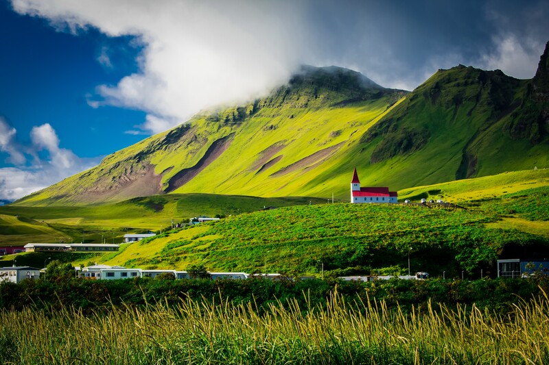 The best time to visit iceland to explore the landscape is in summer.