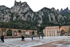 Montserrat Tour (Barcelona Monastery with Cable Car)