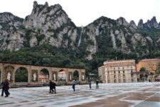 Montserrat Tour (Barcelona Monastery with Cable Car)