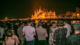 Boat party cruise, Budapest